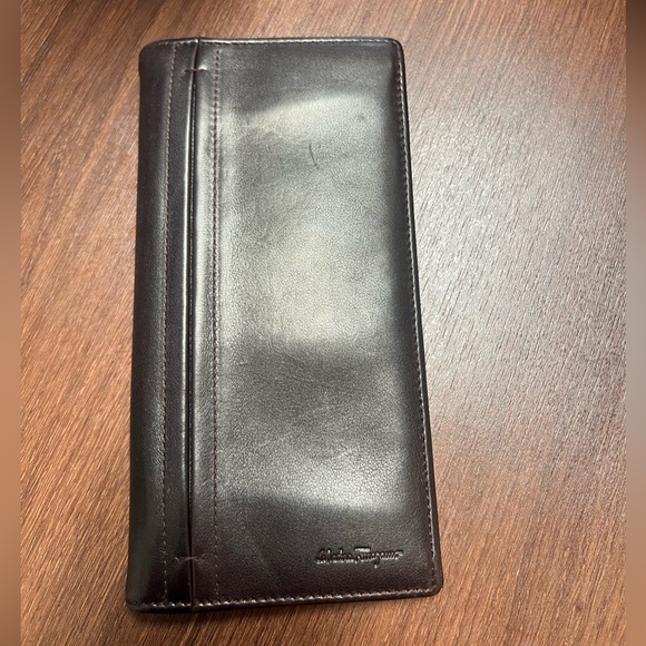 EUC Salvatore Ferragamo Bifold Leather Wallet - Picture 1 of 9